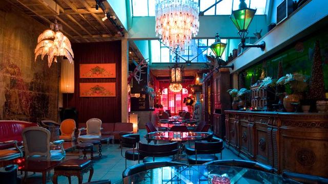 Loungelover cocktail bar and restaurant