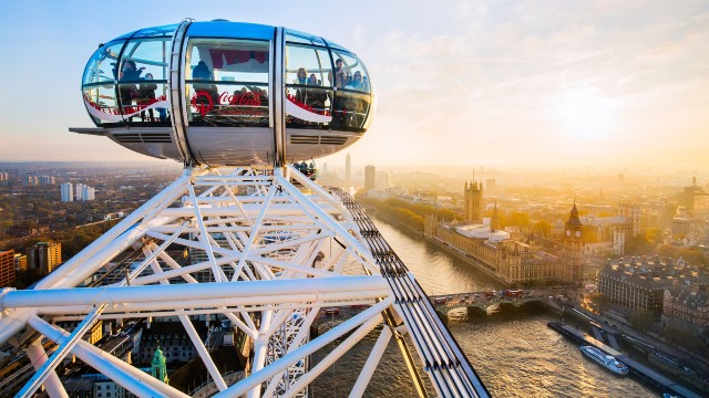 Plan summer activities such as The London Eye. Image courtesy of visitlondon.com Plan summer activities such as The London Eye which overlooks the river Thames