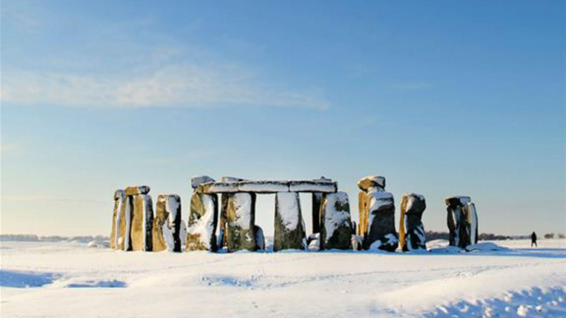 Stonehenge in winter. Image courtesy of Golden Tours.