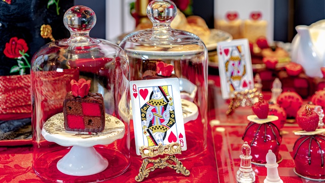 Queen of Hearts Afternoon Tea at Taj 51 Hotel. Image courtesy of Red Letter Days.
