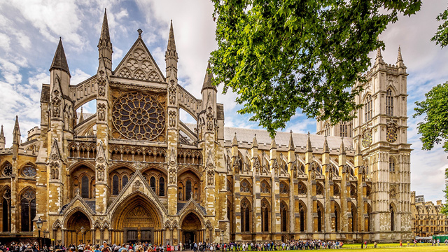 Besuchen Sie die ikonische Westminster Abbey. Bild mit Genehmigung von Shutterstock.