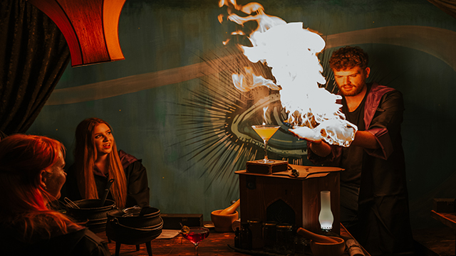 Atelier immersif de fabrication de cocktails à base de potions au Cauldron, Image fournie par Buyagift