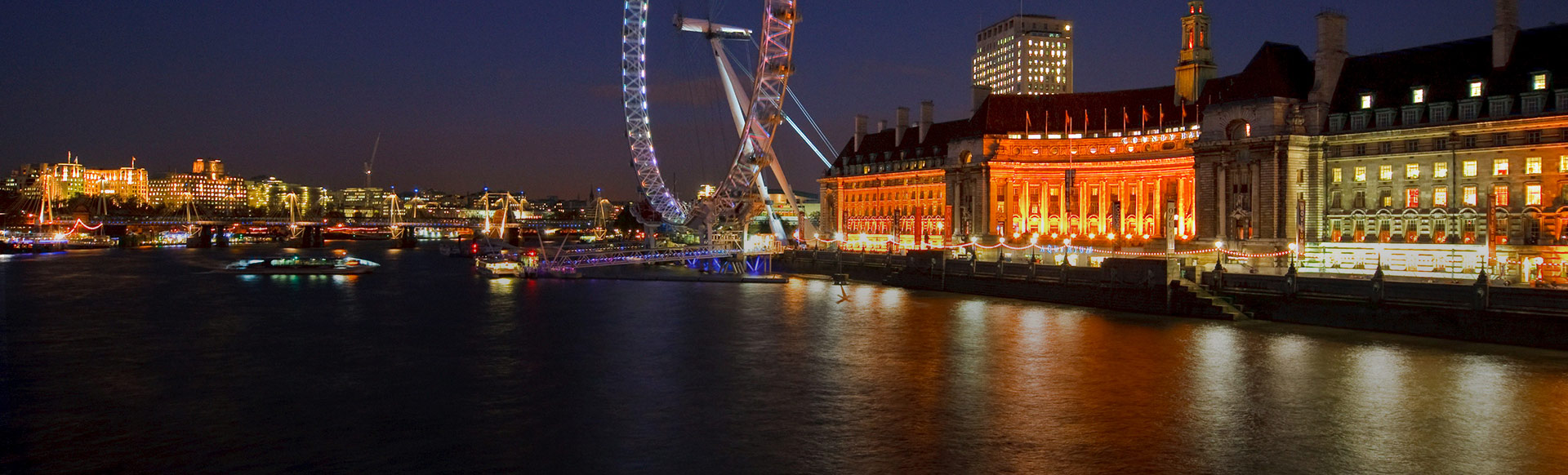 Night view of river Thames and Coca-Cola London Eye. © London and Partners/Pawel Libera A night view of river Thames and Coca-Cola London Eye. © London and Partners/Pawel Libera
