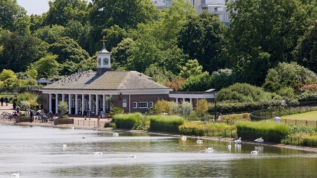 The Lido Cafe on the Serpentine at Hyde Park in summer 