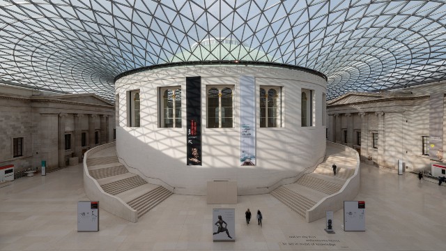 A l'intérieur de la Grande Court au British Museum de Londres. 