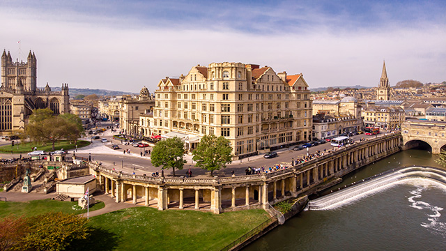 Luftaufnahme der Abtei von Bath, Bild mit Genehmigung von Shutterstock