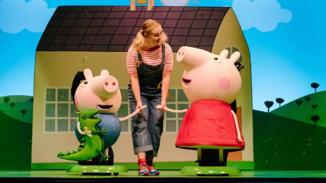 Peppa Pig S Best Day Ever Kids Theatre Visitlondon Com