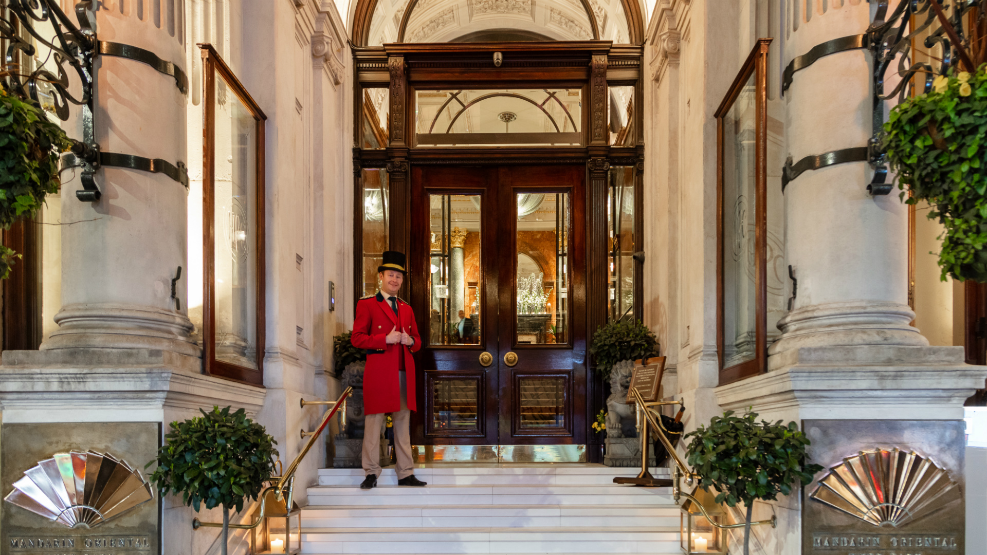 Mandarin Oriental Hotel Knightsbridge entrance and footman