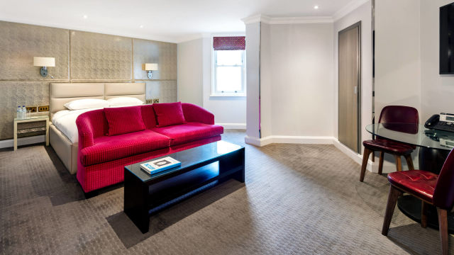 Image courtesy of Radisson Blu Hotel, London Mercer Street