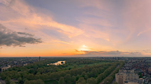 Image courtesy of 10 Degrees Sky Bar