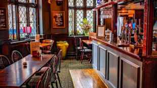 Imagen por cortesía de The Coach & Horses, Mayfair