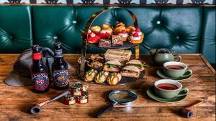 Sherlock Holmes afternoon tea at a speakeasy bar. © Golden Tours/Nic Crilly Hargrave