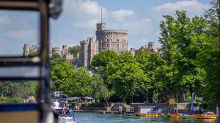 Go on a sightseeing cruise and admire the magnificent Windsor Castle ©visitlondon/Michael Barrow