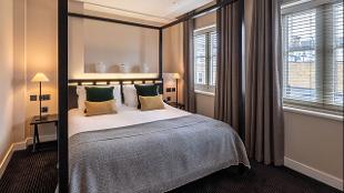 Resident Soho Suite. Image courtesy of Resident Hotels Ltd.