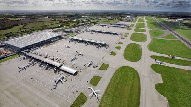 Cómo ir de Stansted a Londres en tren, autobús o taxi