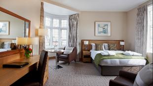 Bedroom suite, Clayton Crown. Image courtesy of the Clayton Crown Hotel.