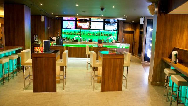 Carlsberg Sports Bar - Sports Bar 