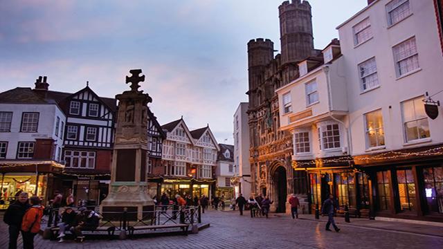 Visit Canterbury Cathedral on Christmas. image courtesy of Golden Tours