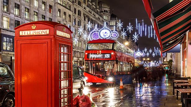 London decorated with Christmas lights. Image courtesy of Golden Tours.