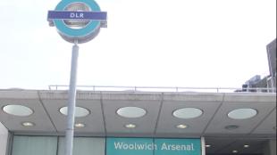 Immagine per gentile concessione di Woolwich Arsenal DLR Station