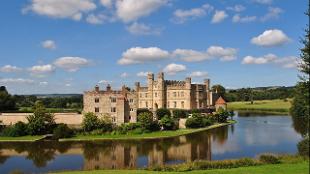 Take a day trip from London to Leeds Castle. Image courtesy of Ian Simpson on Unsplash.