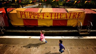 Imagen por cortesía de Puppet Theatre Barge, Little Venice