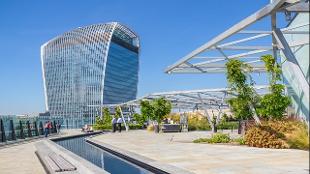 The largest rooftop garden in London with views over the skyline. Image courtesy of Shutterstock.