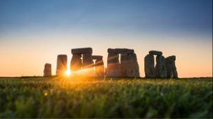 See Stonehenge at sunset. Image courtesy of Golden Tours.