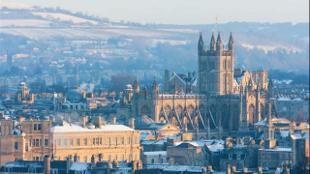 Panorama of the city of Bath in winter. Image courtesy of Golden Tours.