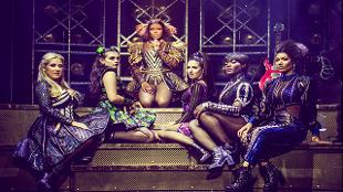 See Six the Musical at the Vaudeville Theatre, the story of six Tudor Queens on the backdrop of pop music. Image courtesy of SEE Tickets/ Idil Sukan.