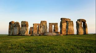 Stonehenge. Image courtesy of Golden Tours.