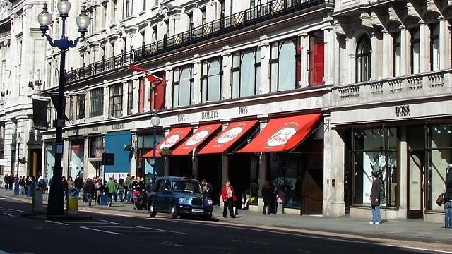 hamley toy store