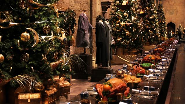 Immagini Natalizie Harry Potter.Hogwarts In The Snow At Warner Bros Studio Tour London The Making Of Harry Potter Natale Visitlondon Com