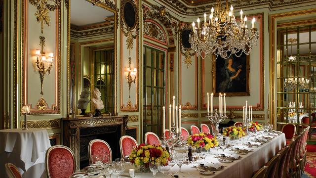 Marie Antoinette Suite at The Ritz - British Restaurant - visitlondon.com