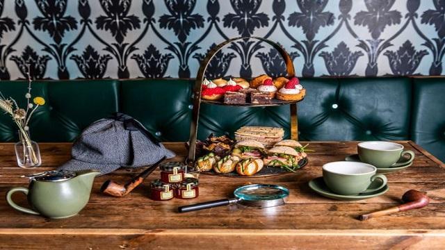 Enjoy a puzzle solving Sherlock Holmes afternoon tea experience. © Golden Tours/Nic Crilly Hargrave Enjoy a puzzle solving Sherlock Holmes afternoon tea experience. © Golden Tours/Nic Crilly Hargrave