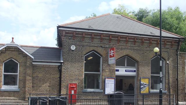 Stamford Hill Overground Station - Getting Around London - visitlondon.com