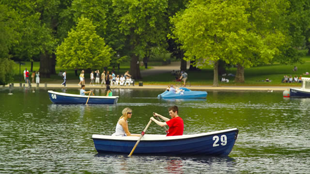 Best swimming, boating and lidos in London - Open Space - visitlondon.com