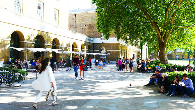 Sloane Square in London City Centre - Tours and Activities