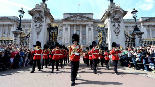 What are the British palace guards called?